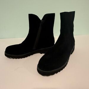 Vaneli Zeking Exnula Black Suede Water Resistant Boots